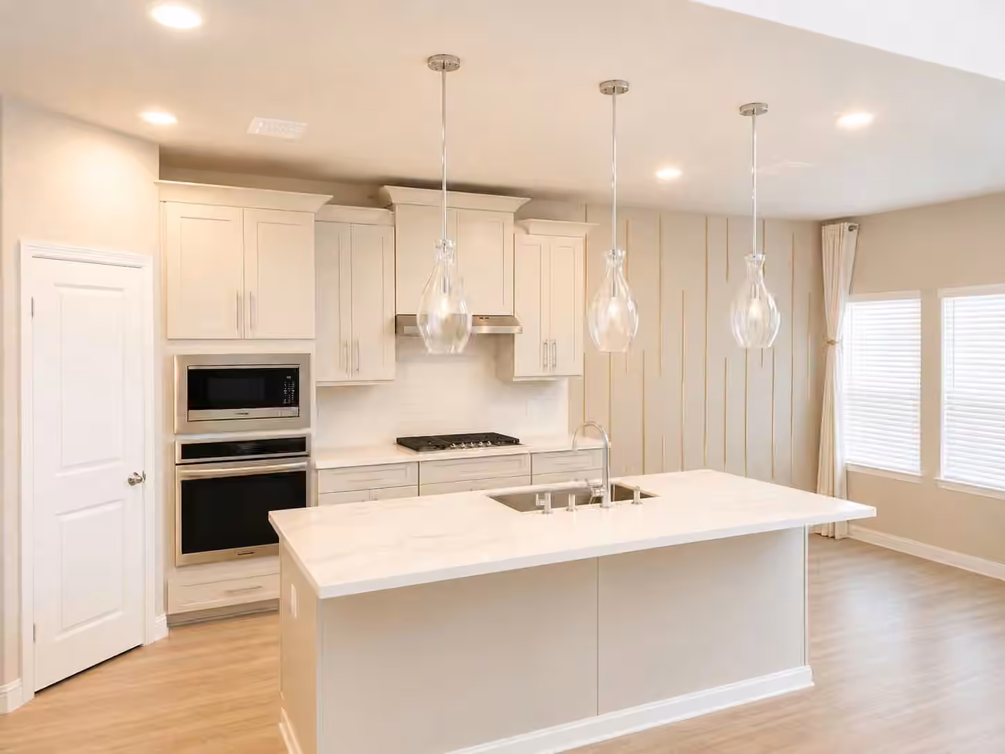 Photo 4 of 13726 Duro Bluff Drive, Cypress, TX