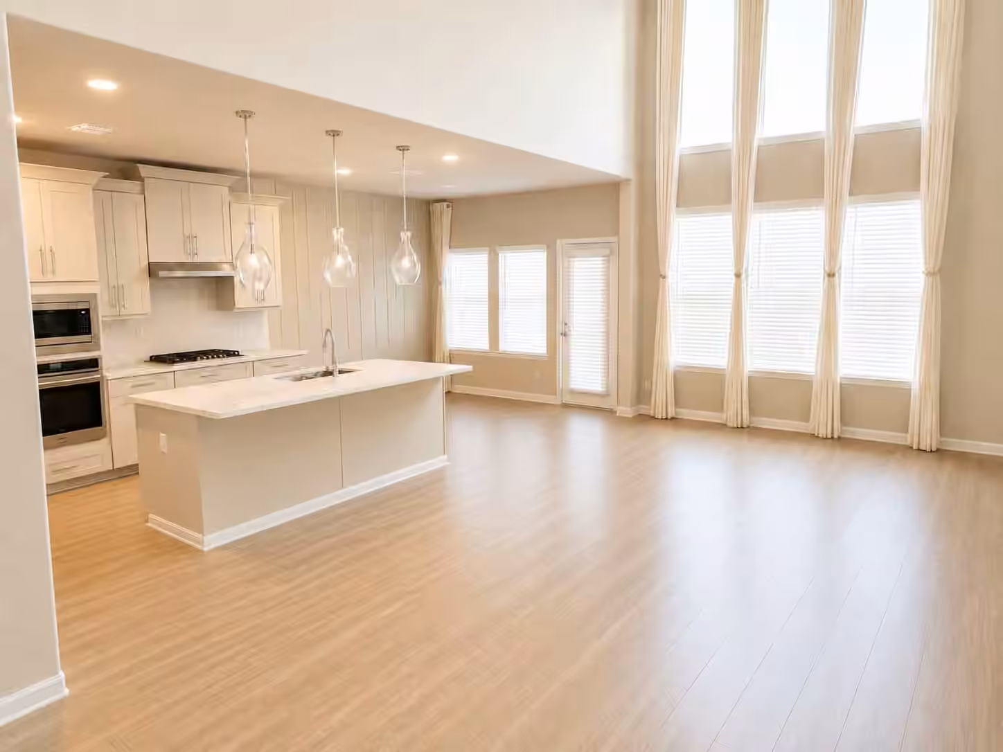 Photo 6 of 13726 Duro Bluff Drive, Cypress, TX