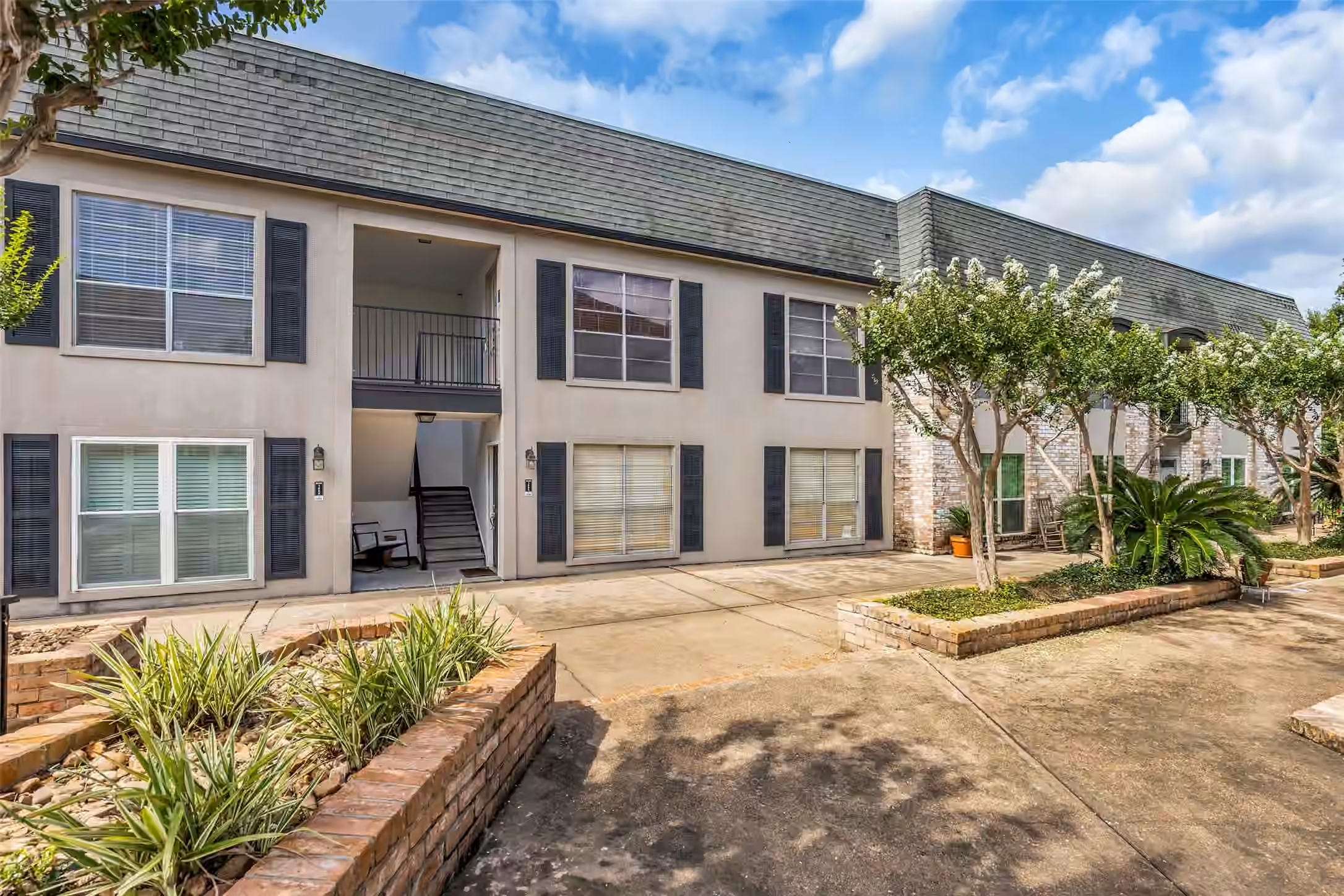 Photo 3 of 1800 Stoney Brook Drive 205, Houston, TX