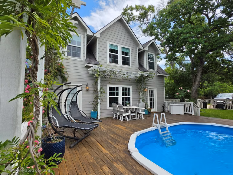Photo 3 of 510 Shore acres Boulevard, La Porte, TX