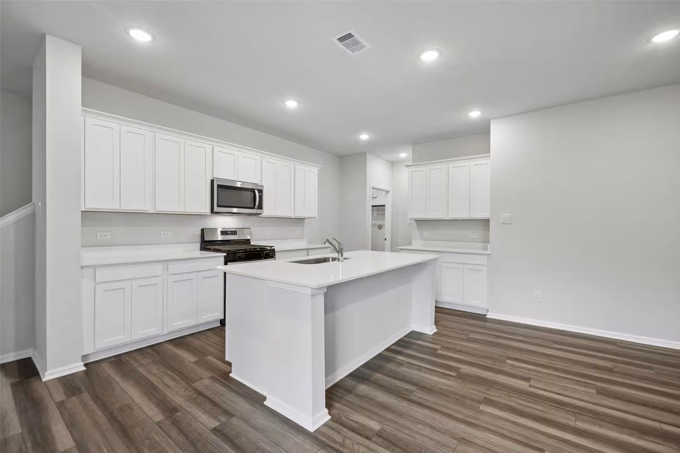 Photo 4 of 1116 Novelle Bend Drive, Huffman, TX