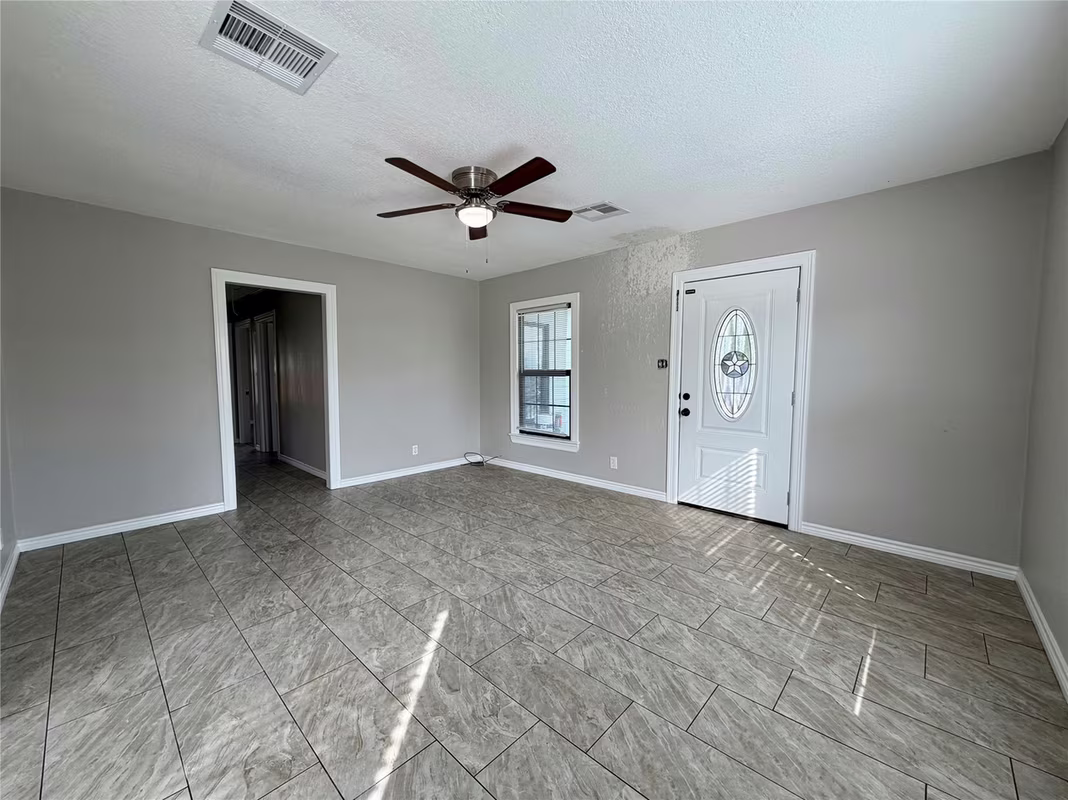 Photo 5 of 1214 W 5th Street, Freeport, TX