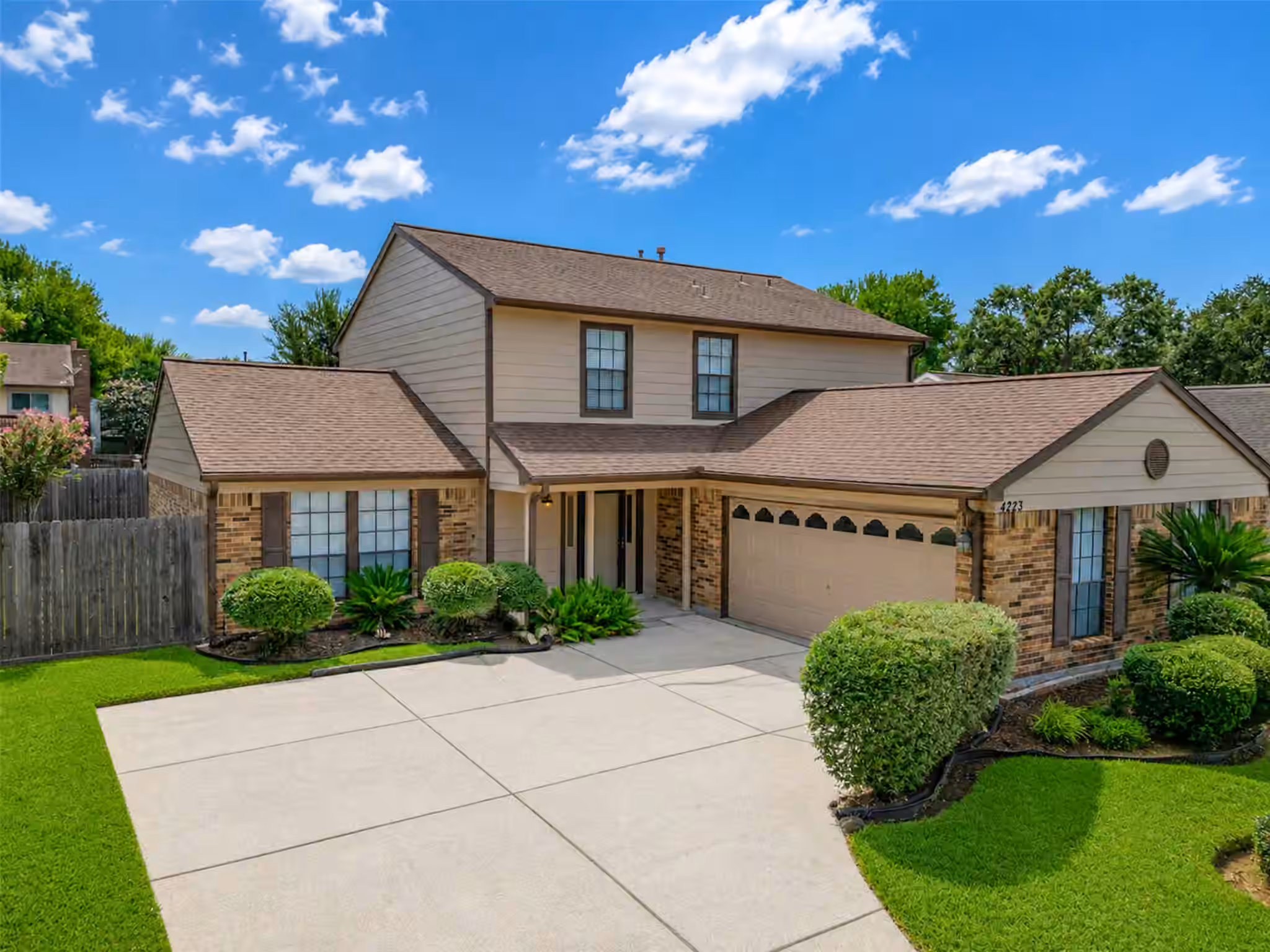 Photo 3 of 4223 Glen Avon Drive, Pasadena, TX
