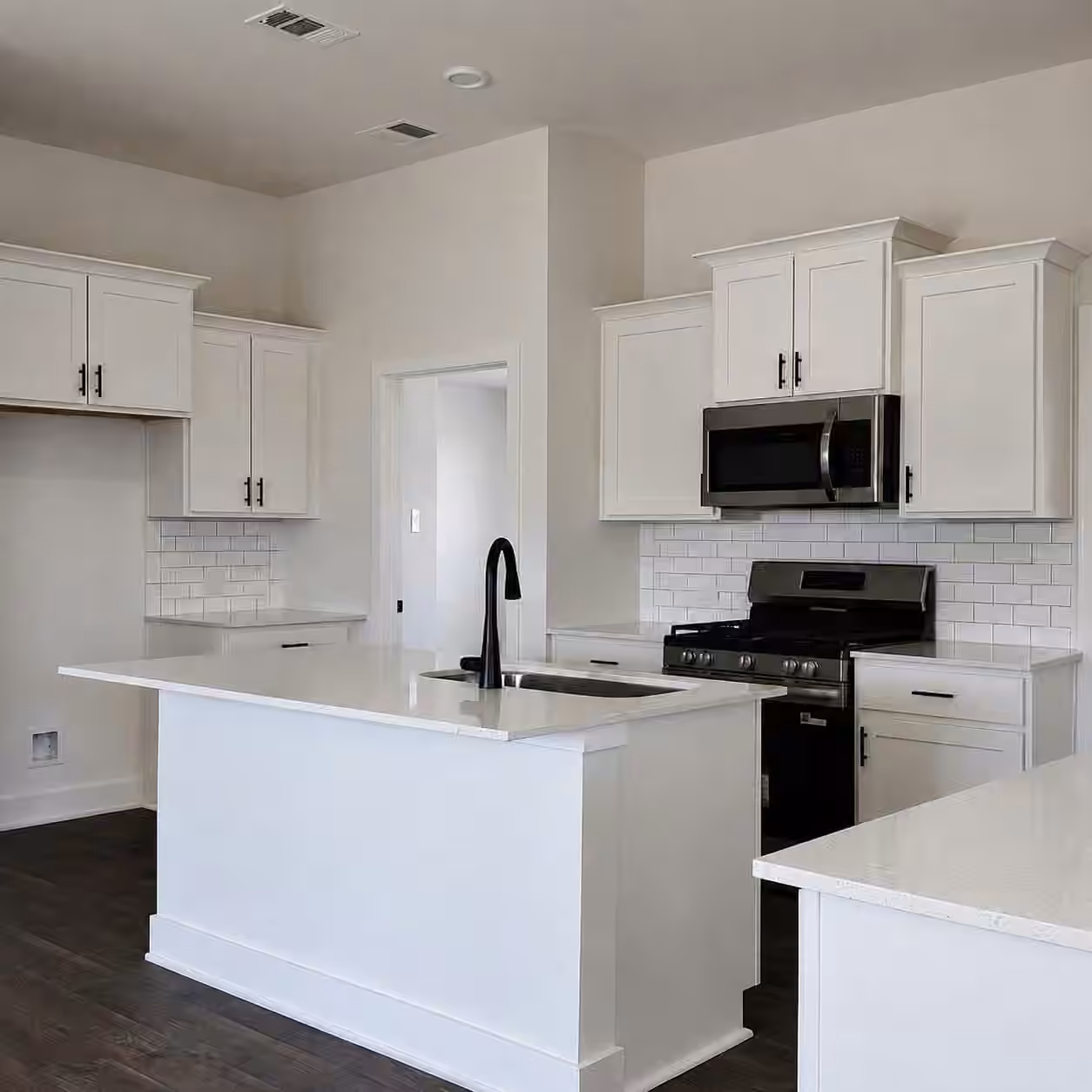 Photo 2 of 2241 W Post Oak Circle, Dayton, TX