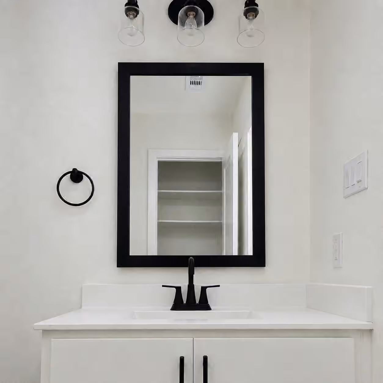 Photo 7 of 2241 W Post Oak Circle, Dayton, TX