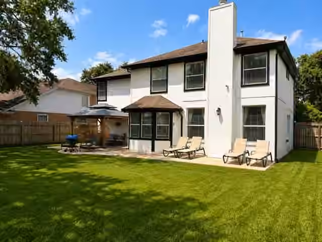 Photo 5 of 1902 La Salle Street, Friendswood, TX