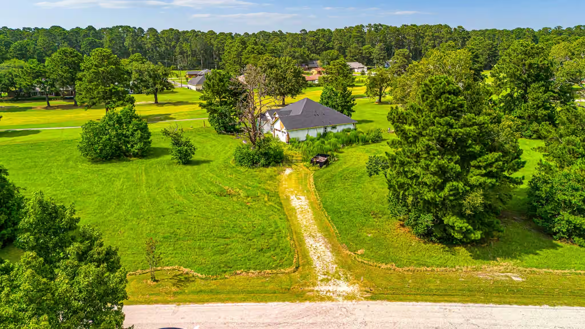 Photo 4 of 166 Augusta Drive, Trinity, TX