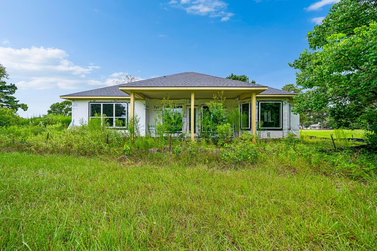 Photo 5 of 166 Augusta Drive, Trinity, TX