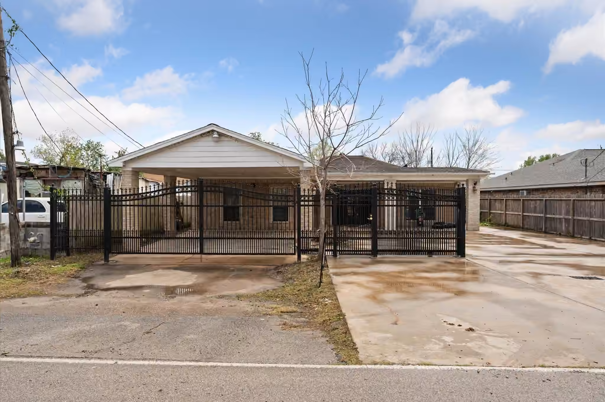 Photo 2 of 14022 Greenville Street, Houston, TX