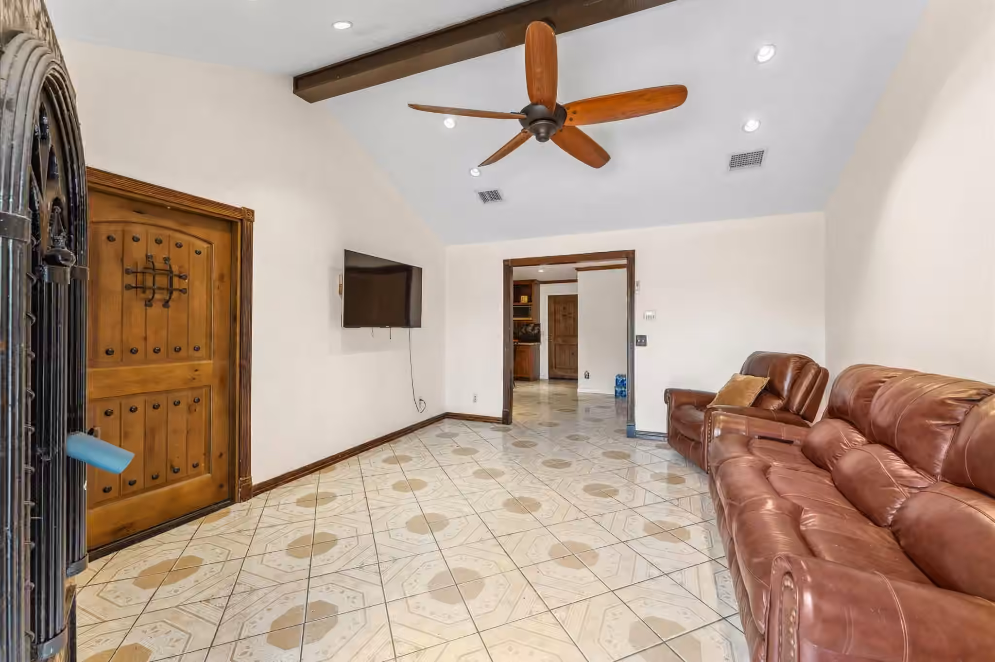 Photo 5 of 14022 Greenville Street, Houston, TX