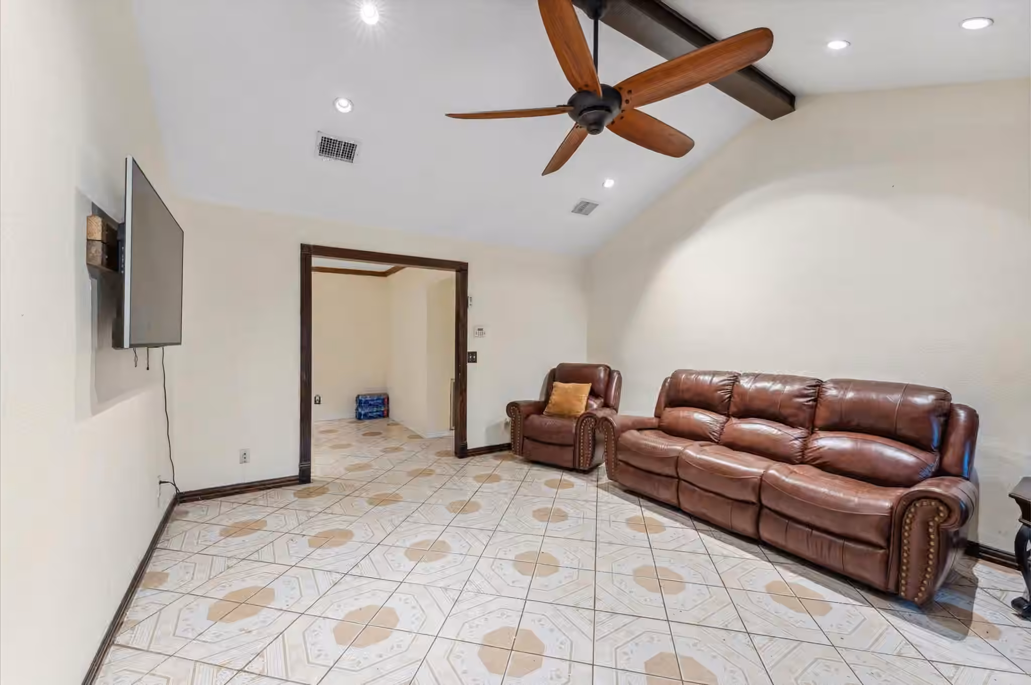 Photo 7 of 14022 Greenville Street, Houston, TX