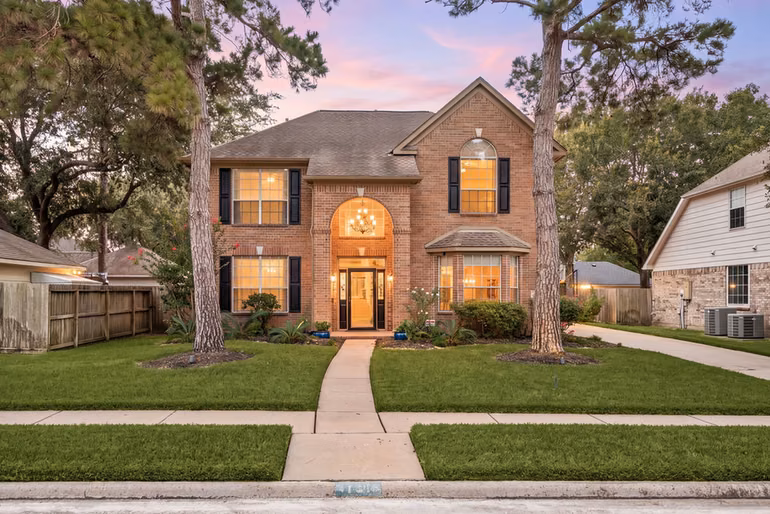 Photo 2 of 17511 Tall Maple Court, Houston, TX