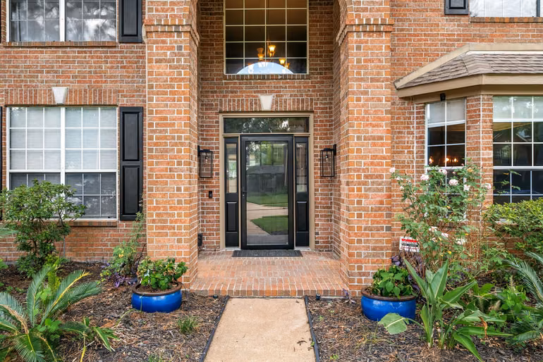 Photo 4 of 17511 Tall Maple Court, Houston, TX