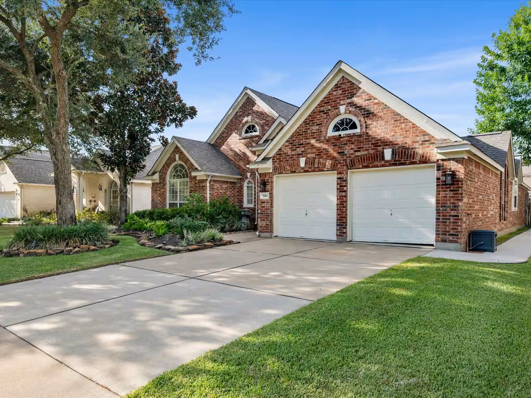 Photo 5 of 9414 Skipping Stone Lane, Houston, TX