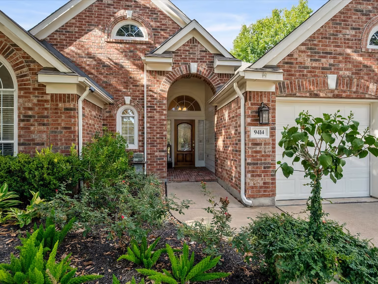 Photo 7 of 9414 Skipping Stone Lane, Houston, TX