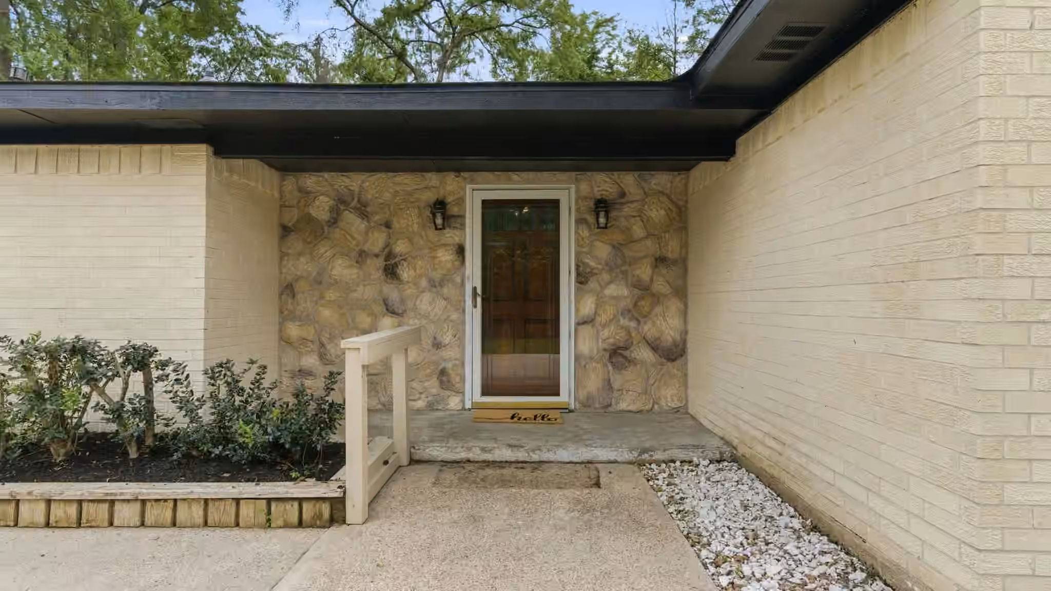 Photo 4 of 254 Springs Edge Dr, Montgomery, TX