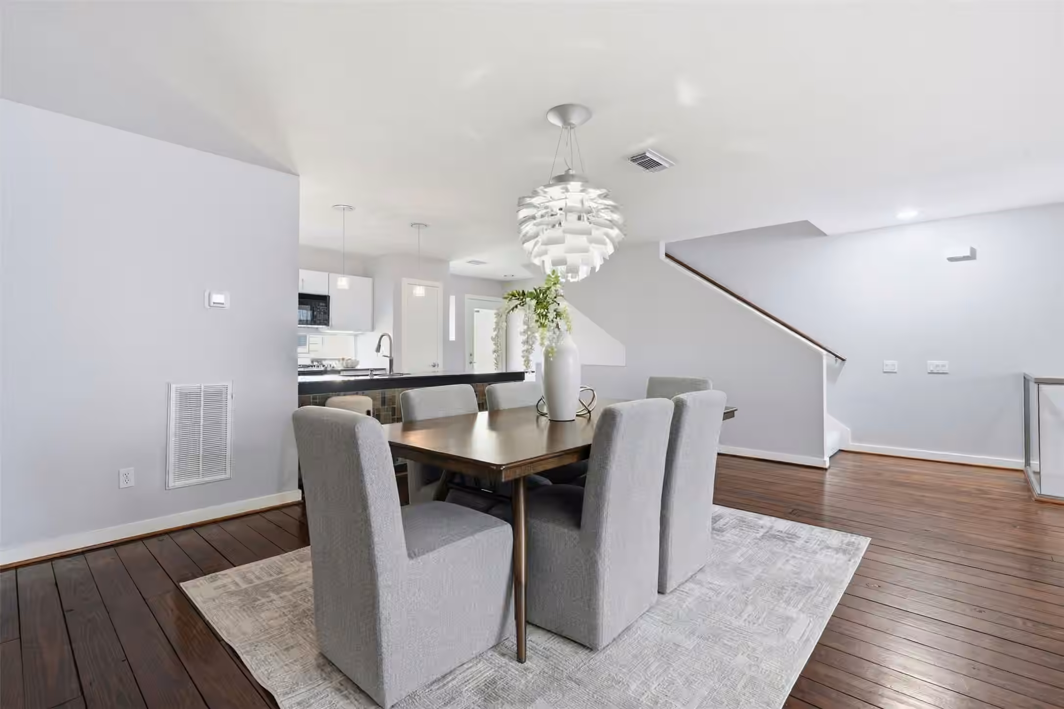 Photo 4 of 6138 Grand Boulevard, Houston, TX