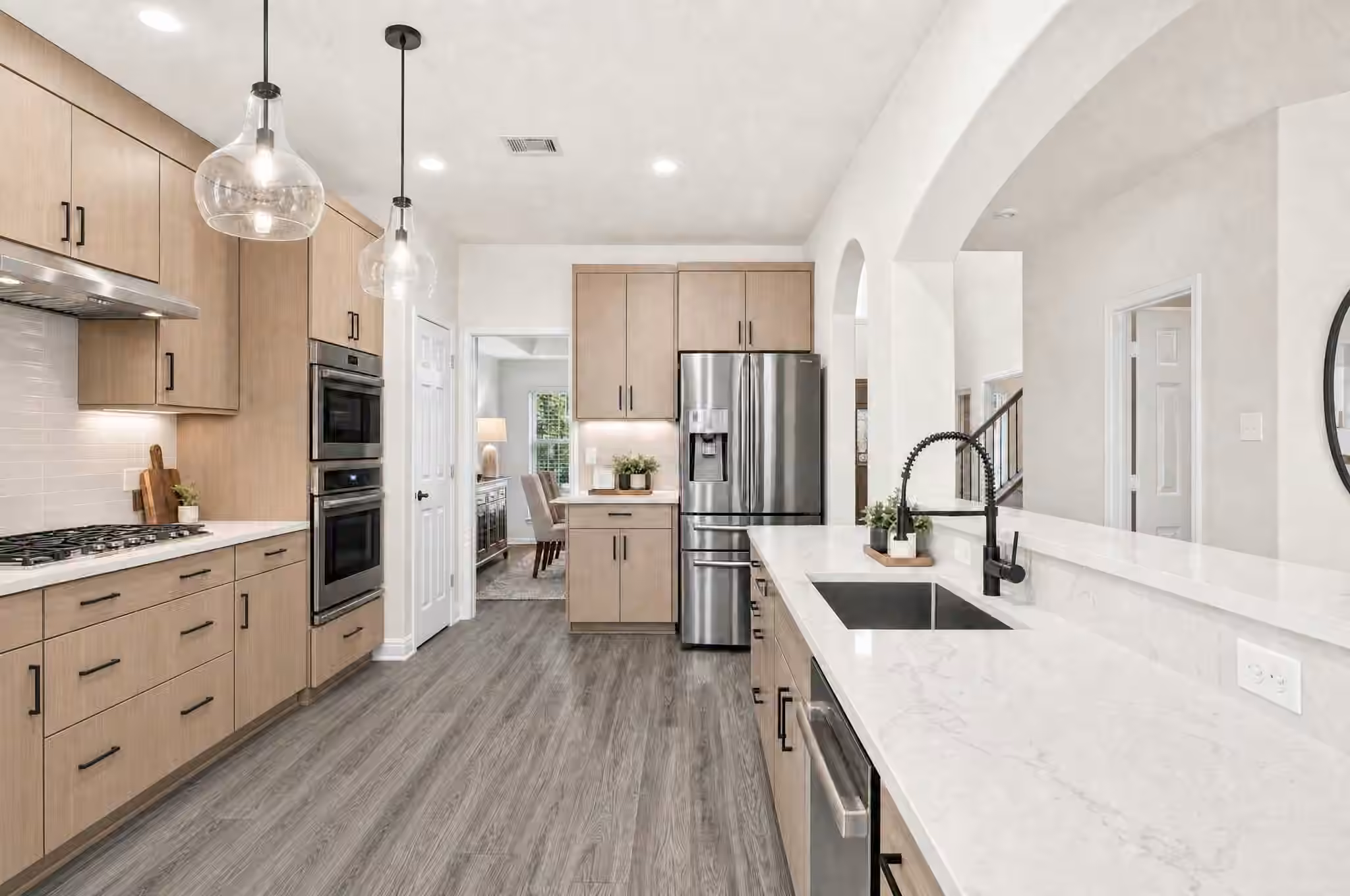 Photo 2 of 1231 Abigail Lane, Friendswood, TX