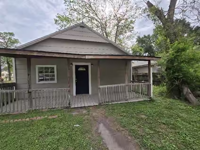 Photo of 208 S 6th Street, Highlands, TX
