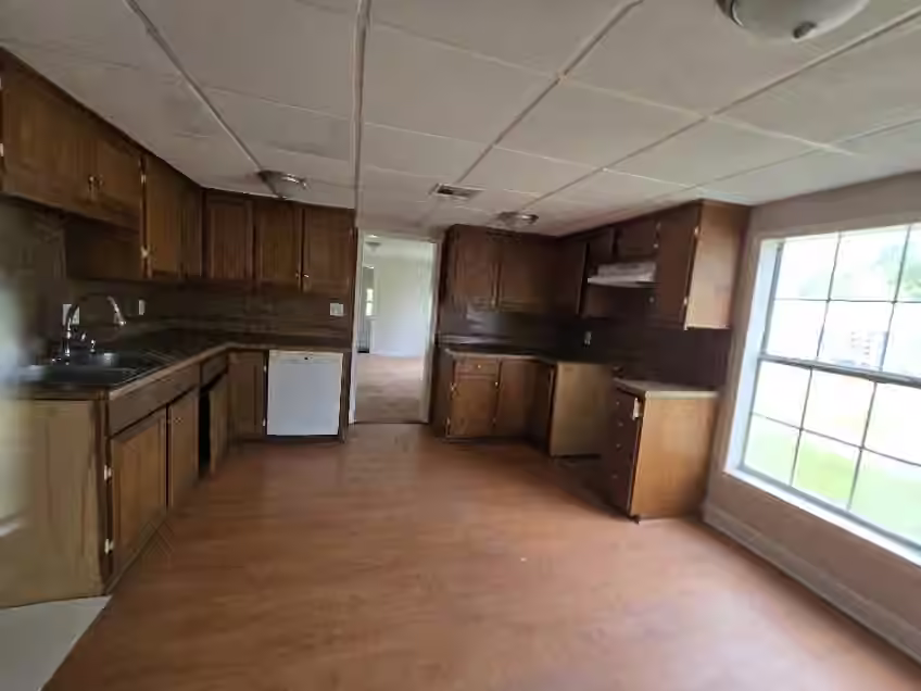 Photo 5 of 208 S 6th Street, Highlands, TX