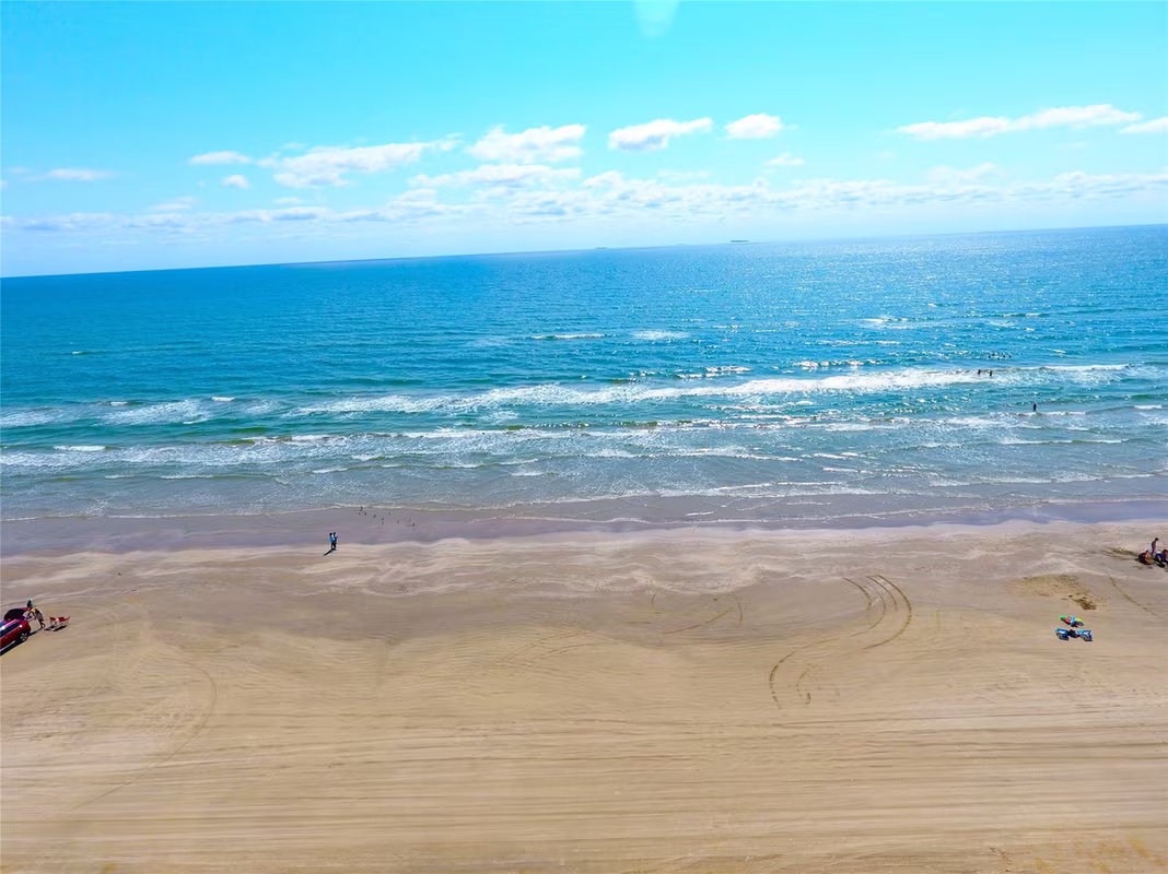 Photo 5 of 2619 Swan Court, Surfside Beach, TX