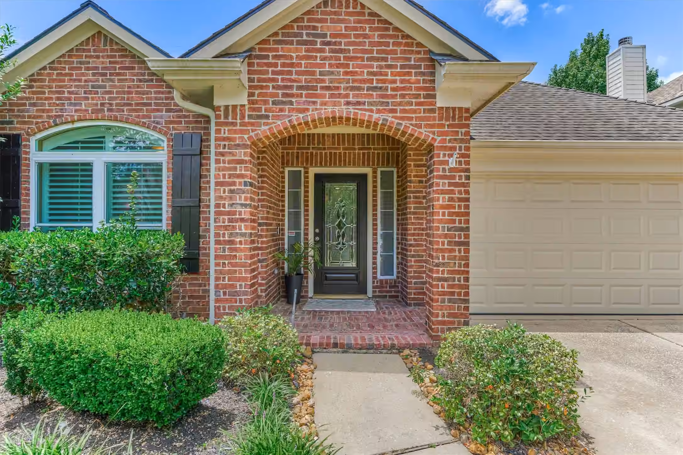 Photo 4 of 6835 Autumn Rain Lane, Spring, TX