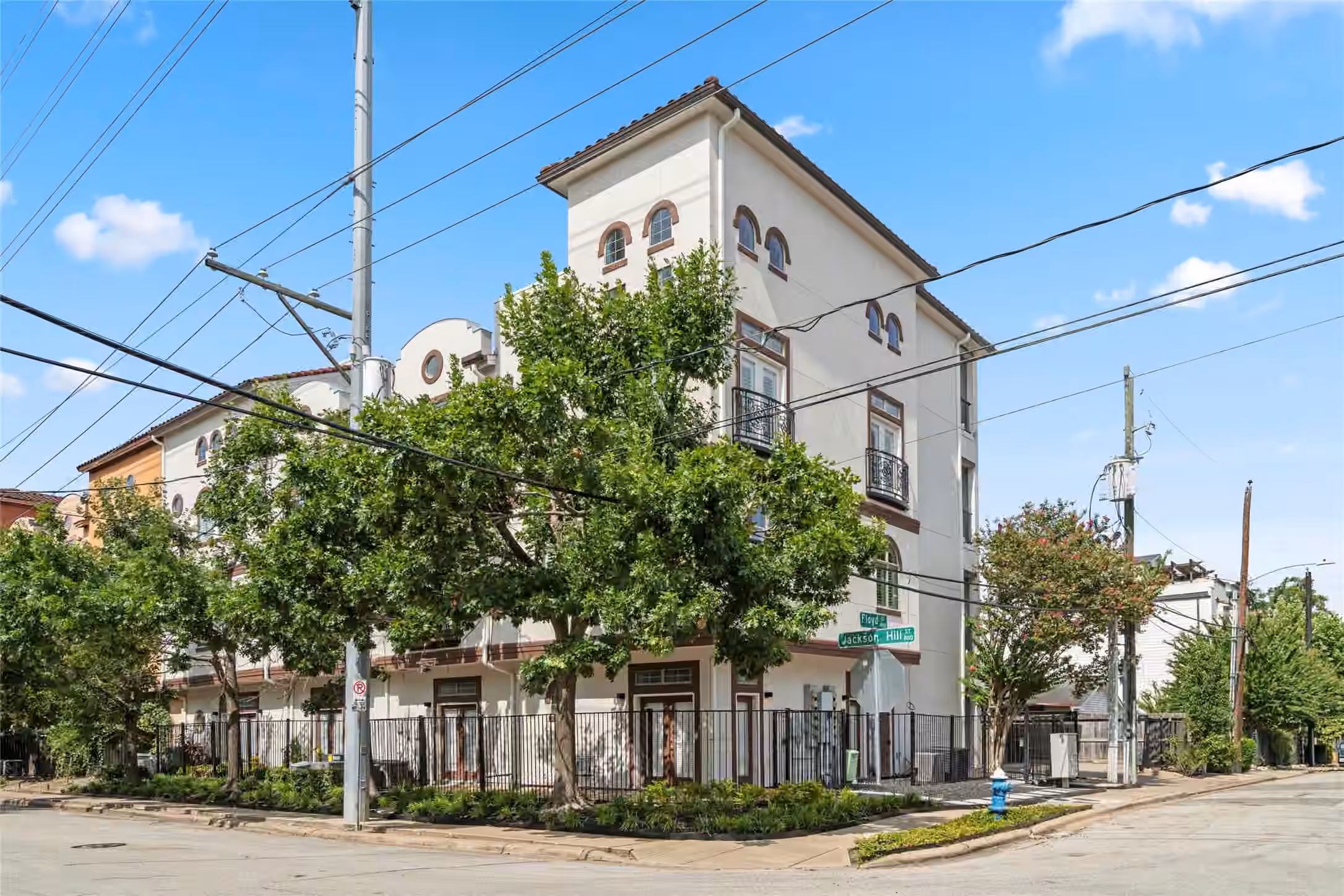 Photo of 802 Jackson Hill Street 201, Houston, TX
