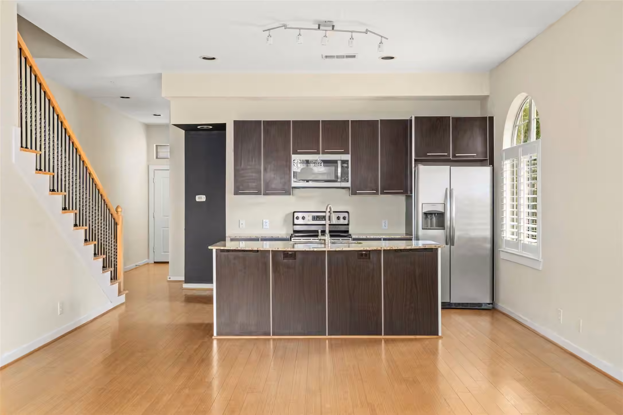 Photo 6 of 802 Jackson Hill Street 201, Houston, TX