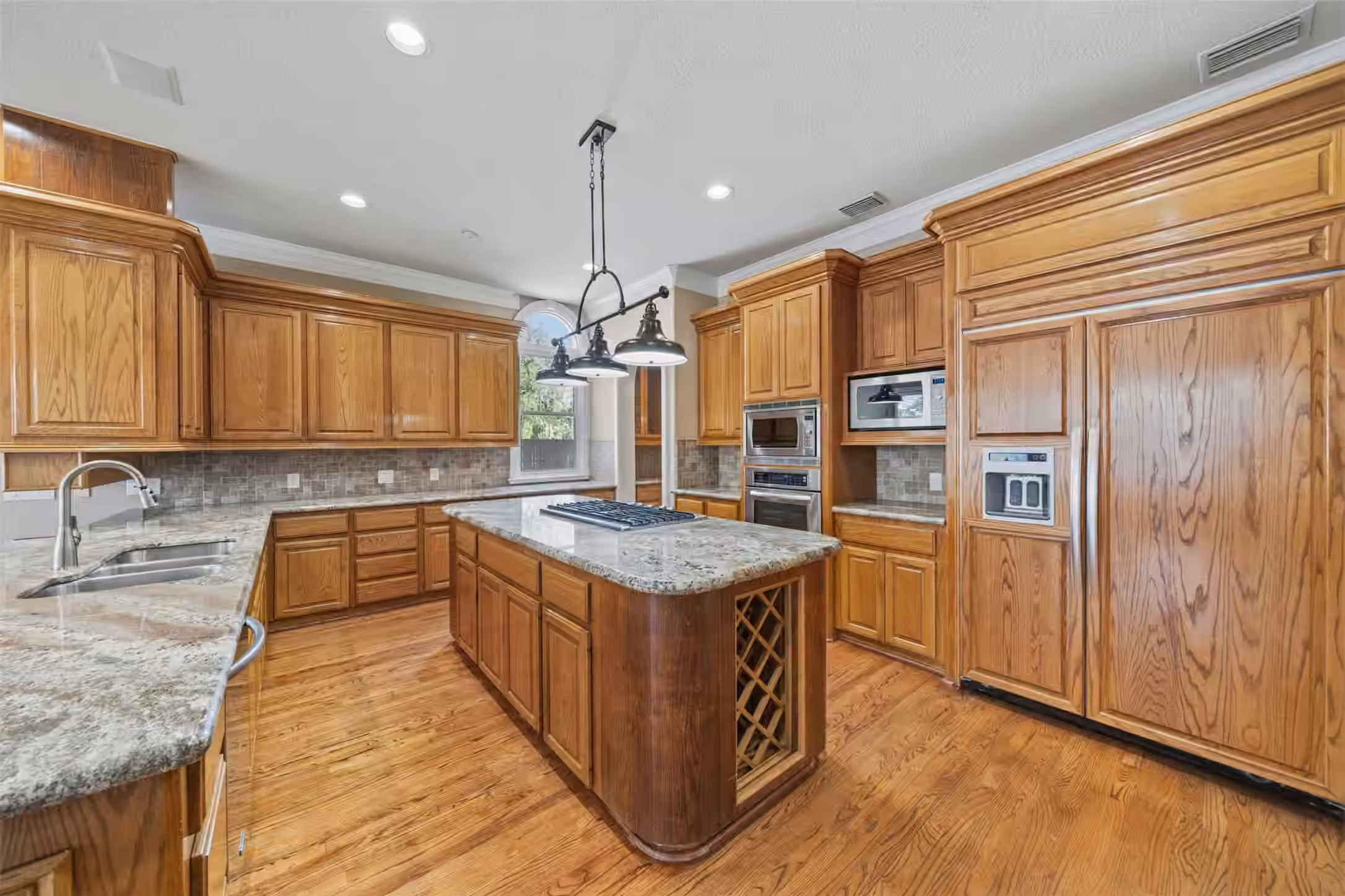 Photo 6 of 13714 Gainesway Drive, Cypress, TX