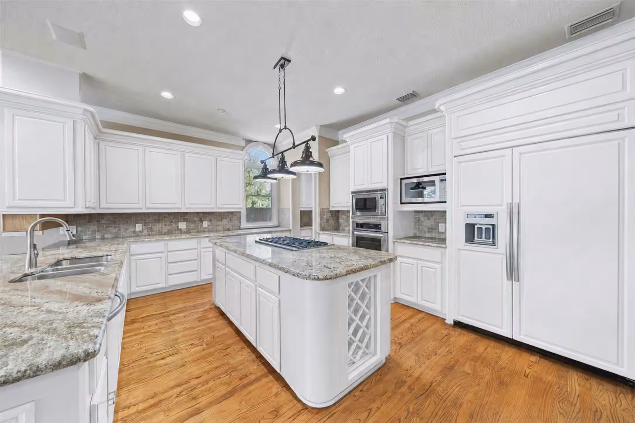 Photo 7 of 13714 Gainesway Drive, Cypress, TX