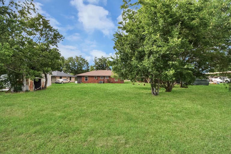 Photo 3 of 1907 Marguerite Lane, Pasadena, TX