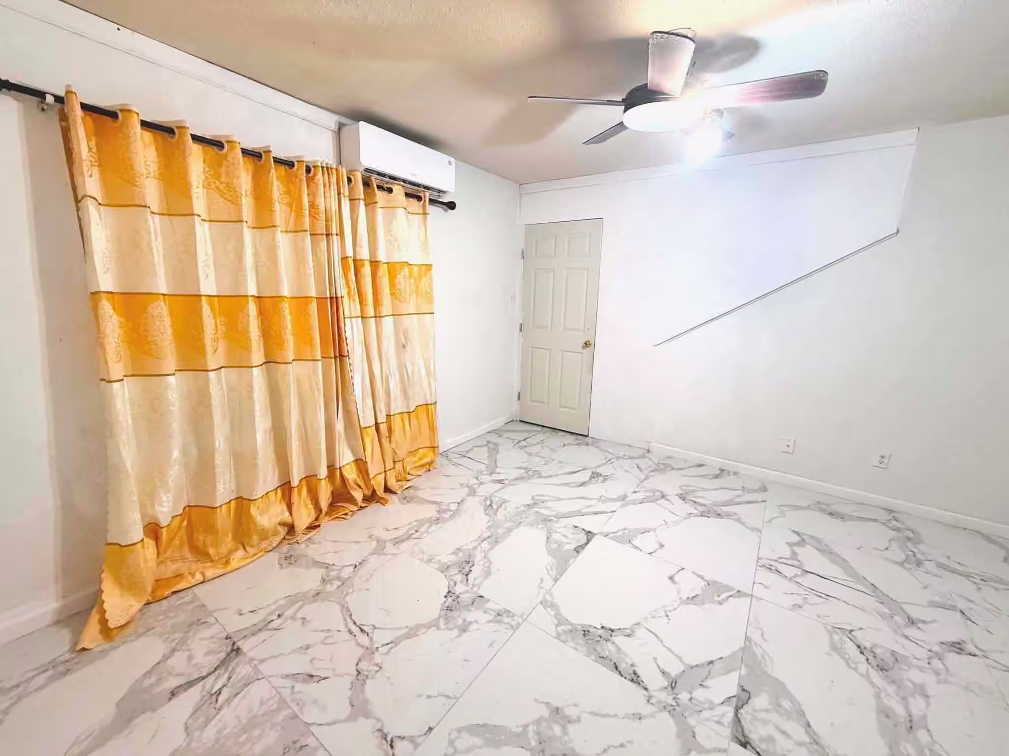 Photo 3 of 11919 Beechnut Street, Houston, TX