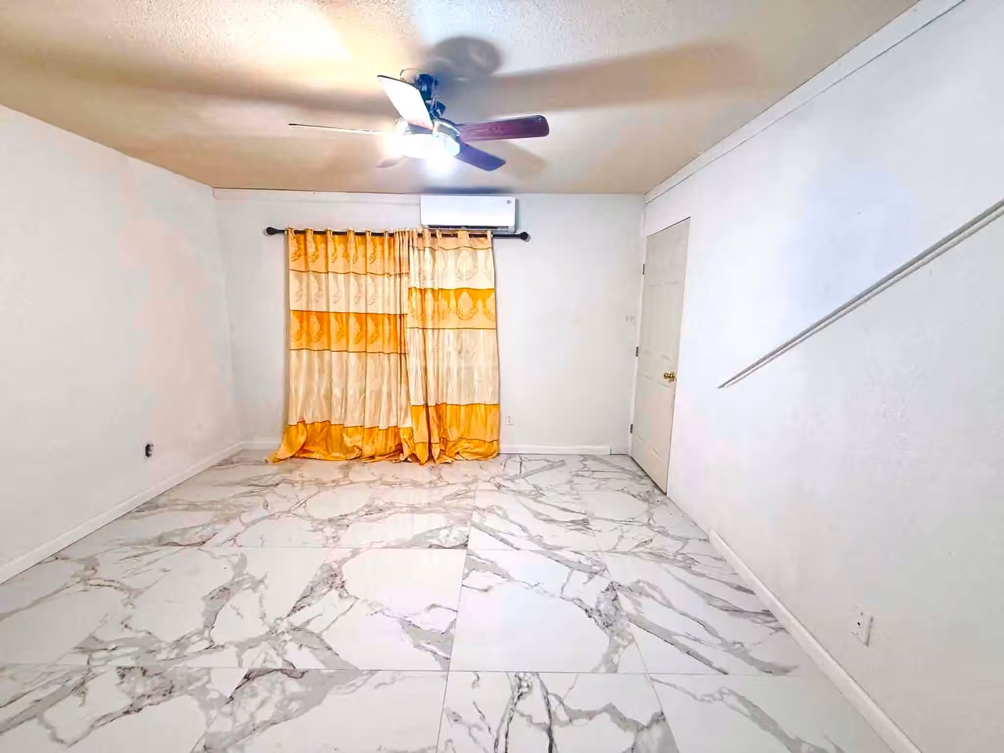 Photo 5 of 11919 Beechnut Street, Houston, TX