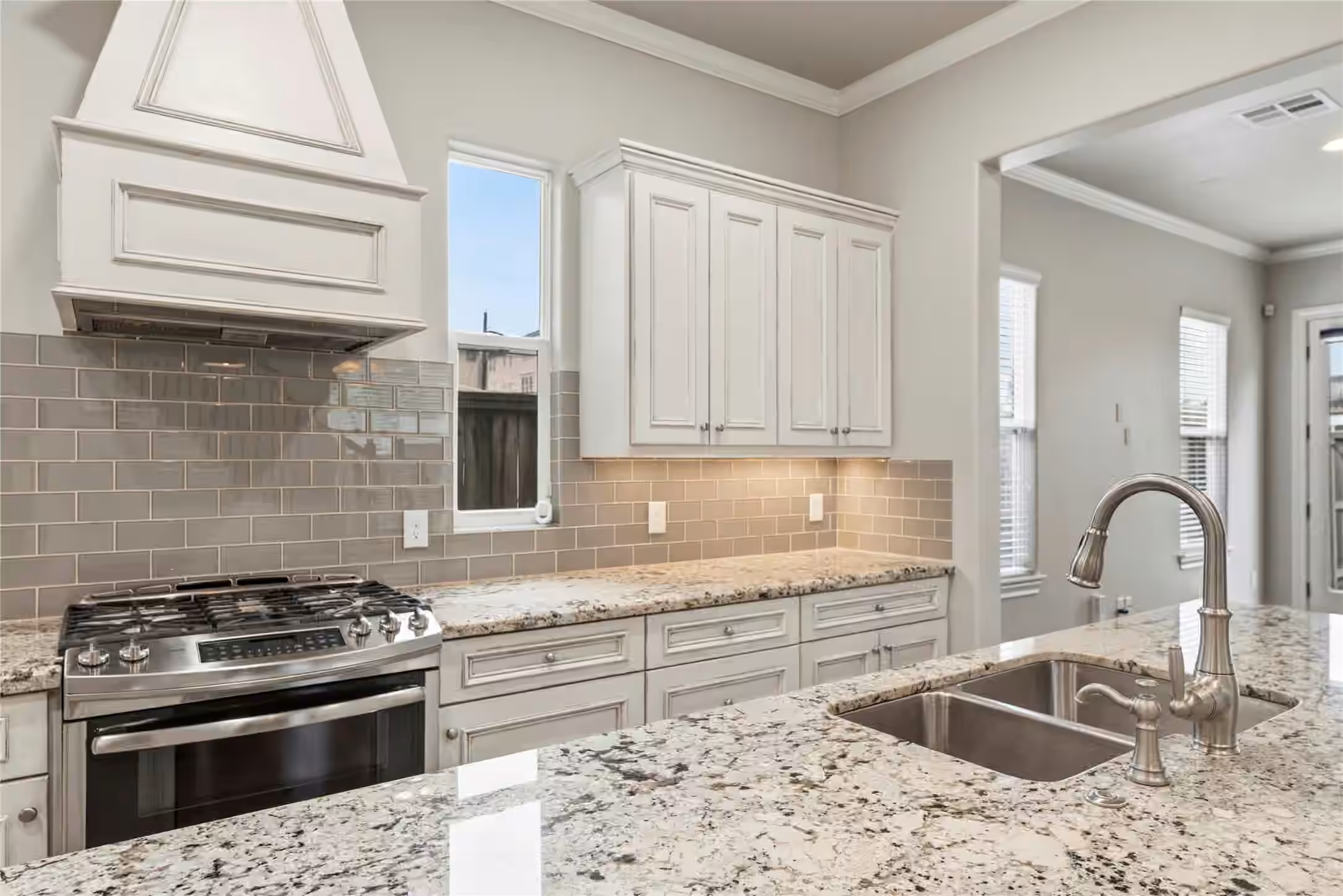 Photo 5 of 4307 Allen Street, Houston, TX
