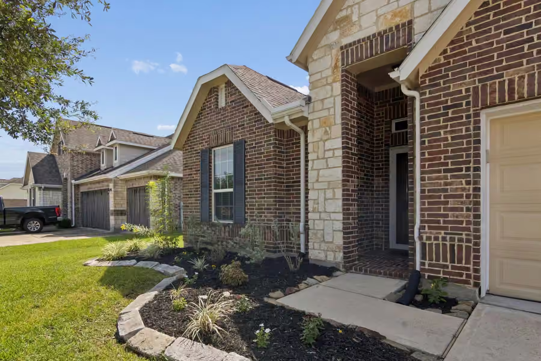 Photo 4 of 2148 Colonial Street, Alvin, TX