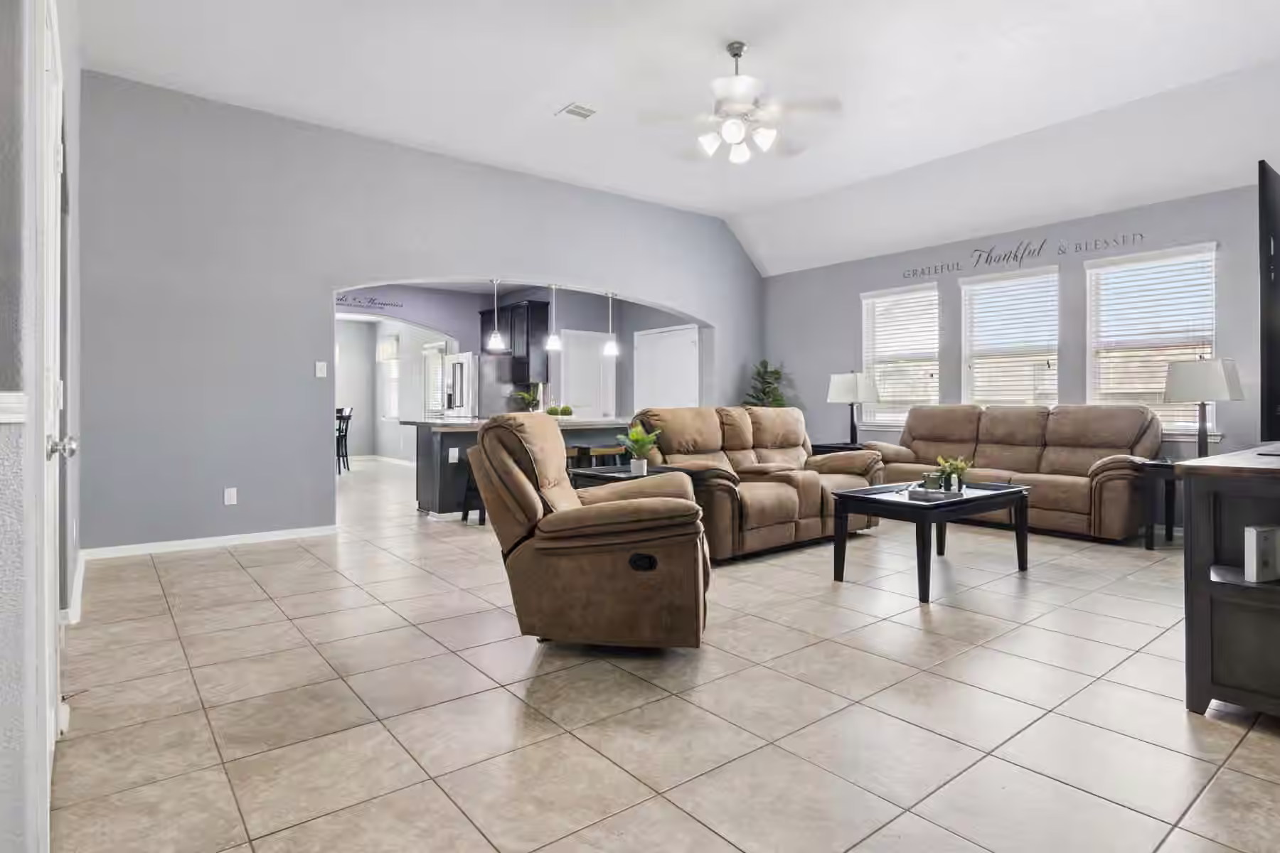Photo 6 of 2148 Colonial Street, Alvin, TX