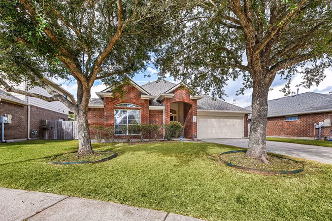 Photo 5 of 3012 Kings Isle Lane, Dickinson, TX
