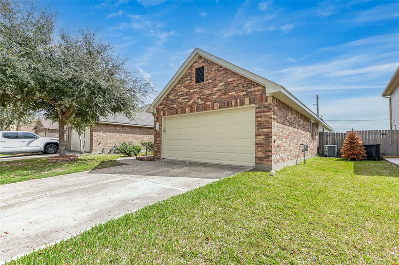 Photo 2 of 13418 High Banks Lane, Houston, TX