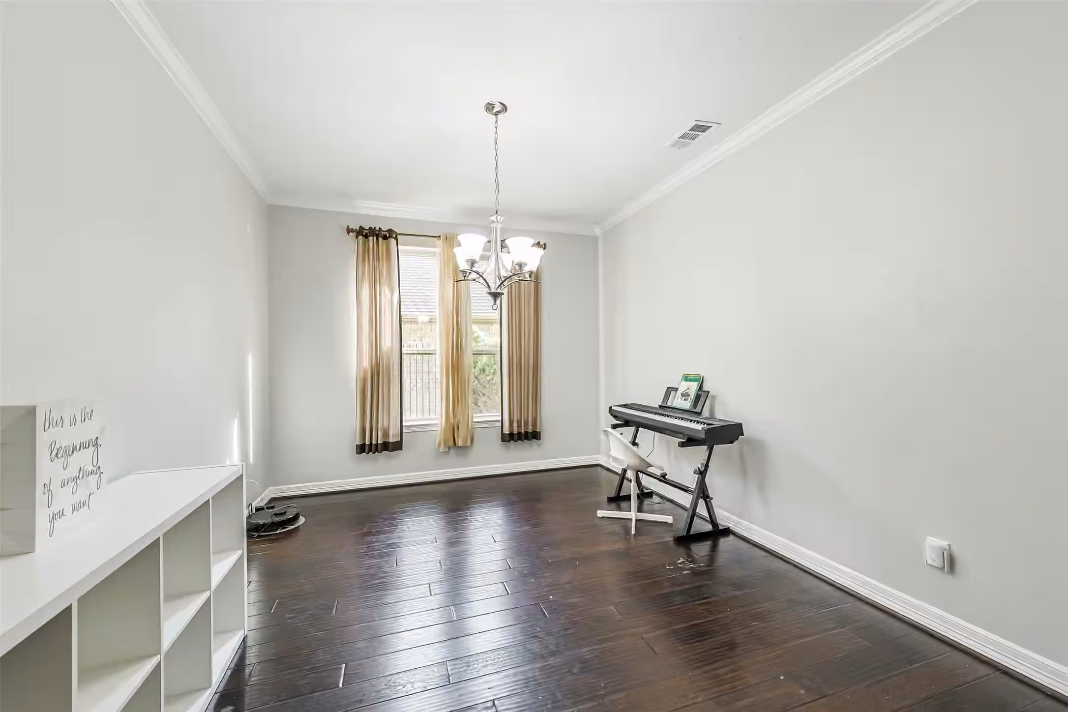 Photo 5 of 170 Hearthshire Circle, The Woodlands, TX