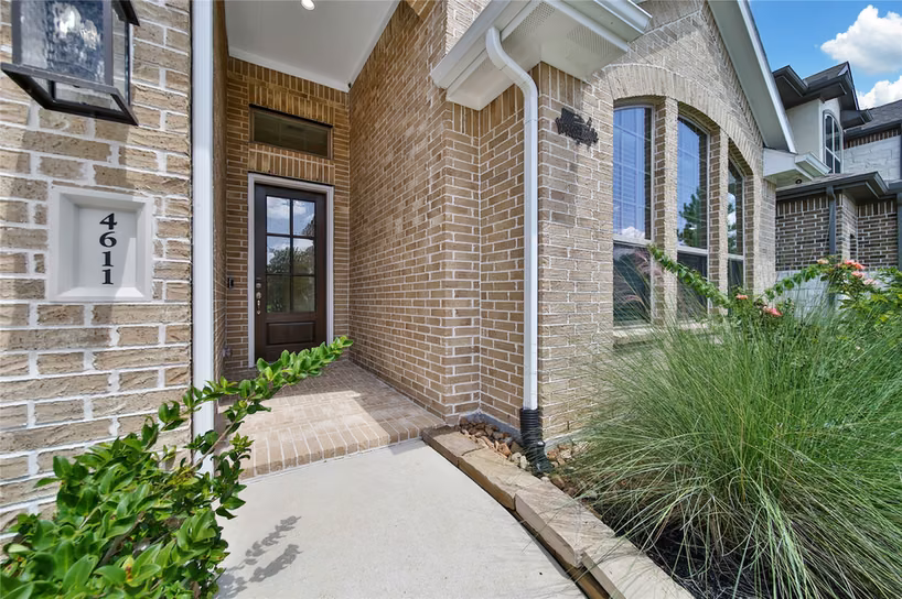 Photo 4 of 4611 Silver Moon Drive, Spring, TX