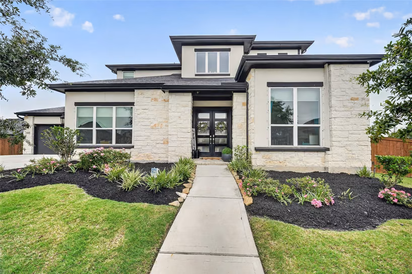 Photo 2 of 9827 Wright Drive, Manvel, TX