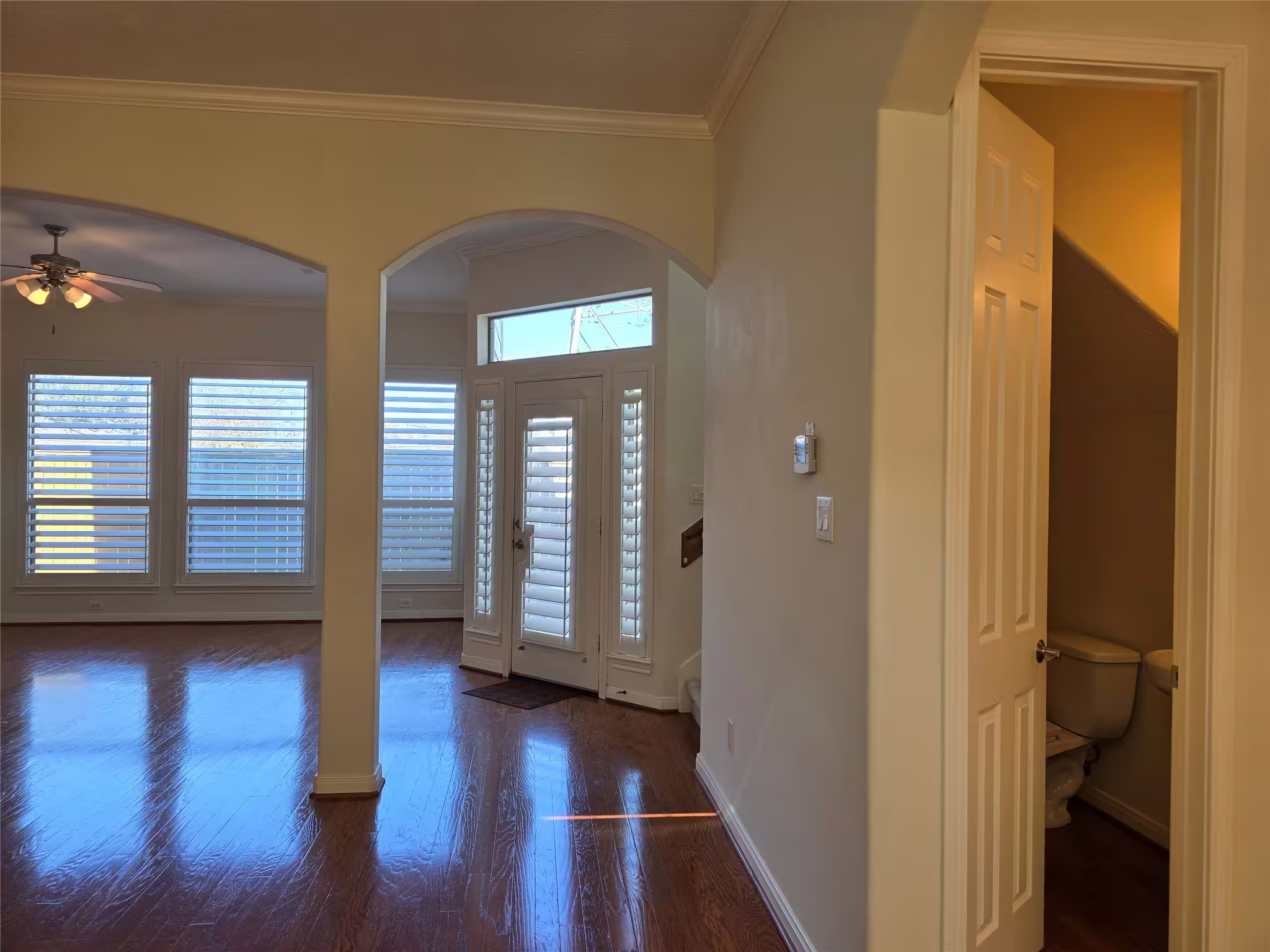 Photo 3 of 3716 N Becca Lane, Houston, TX