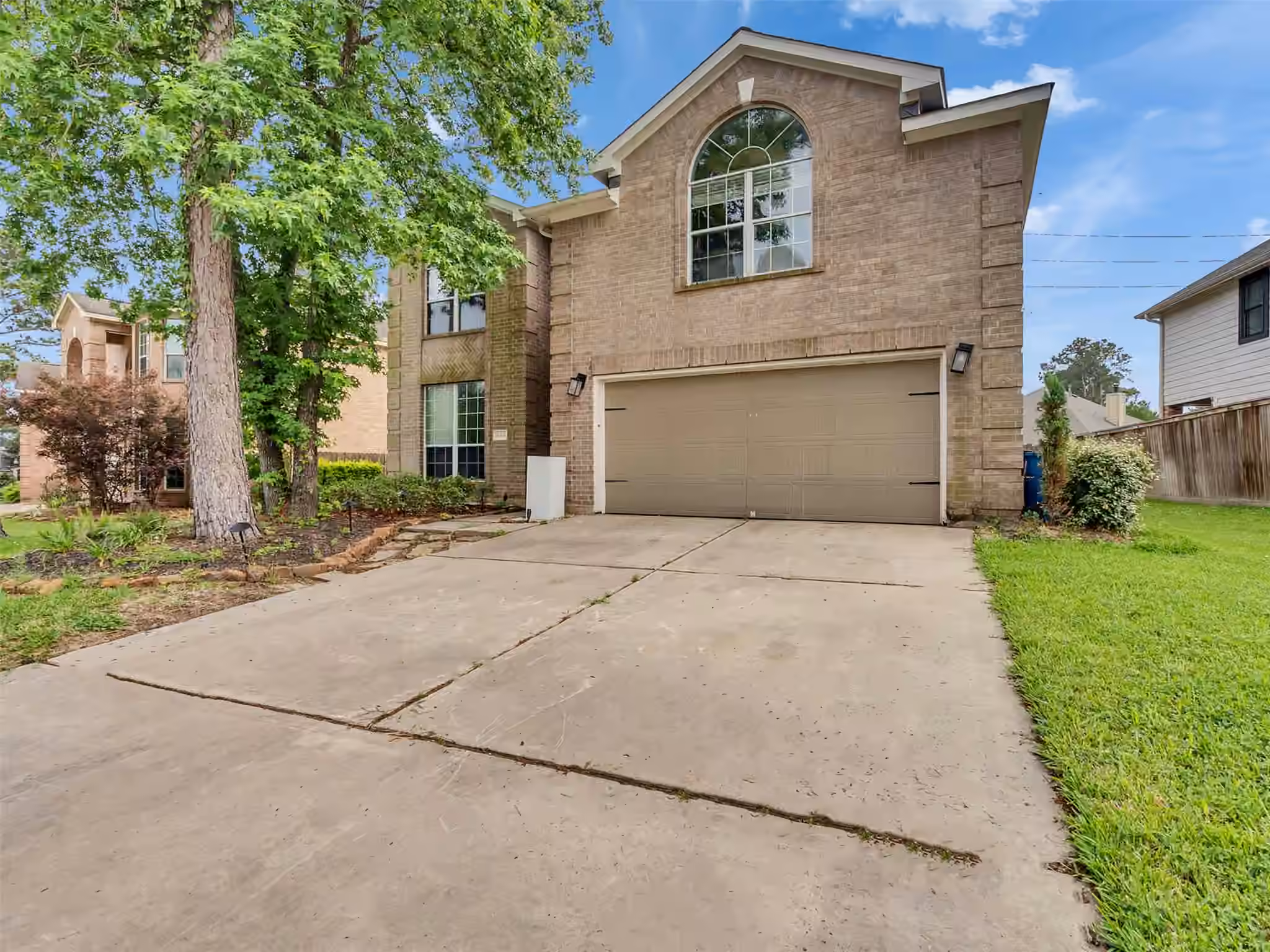 Photo 3 of 8514 Sports Haven Drive, Humble, TX
