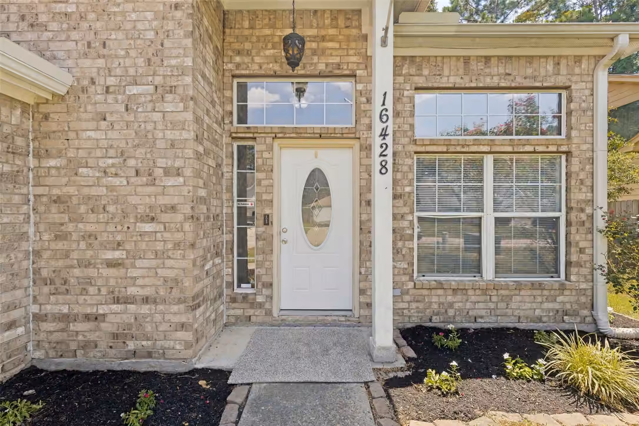 Photo 4 of 16428 Ryan Guinn Way, Conroe, TX