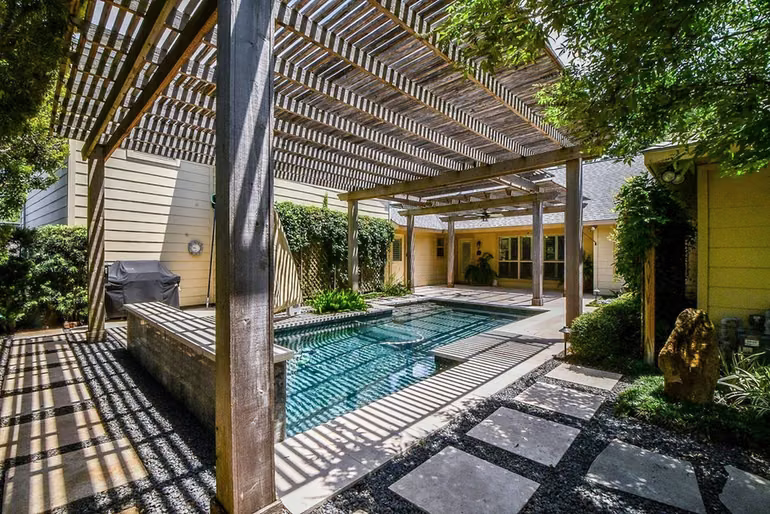 Photo 4 of 2911 Fontana Drive, Houston, TX