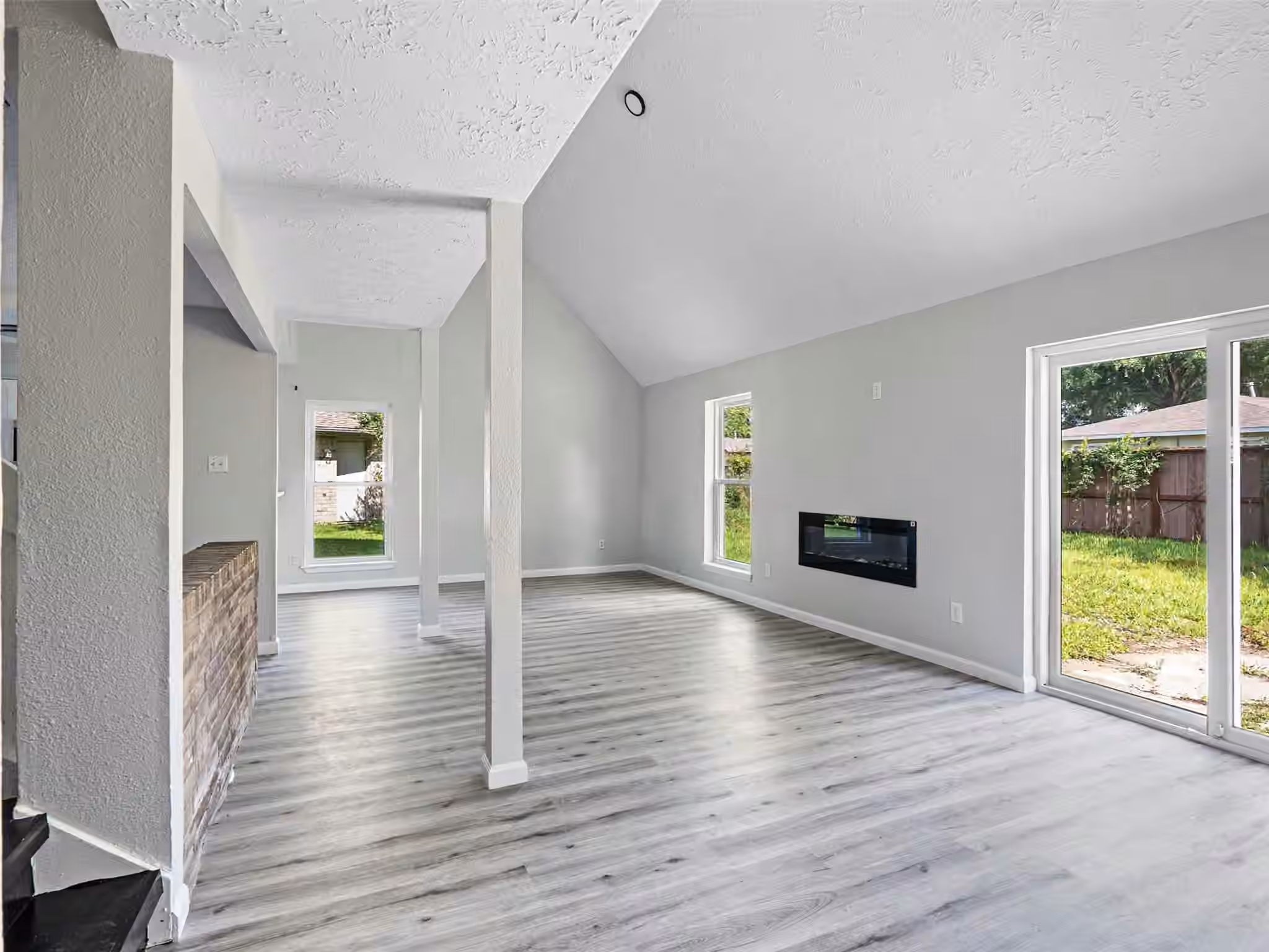 Photo 2 of 10146 Valley Club Drive, Houston, TX