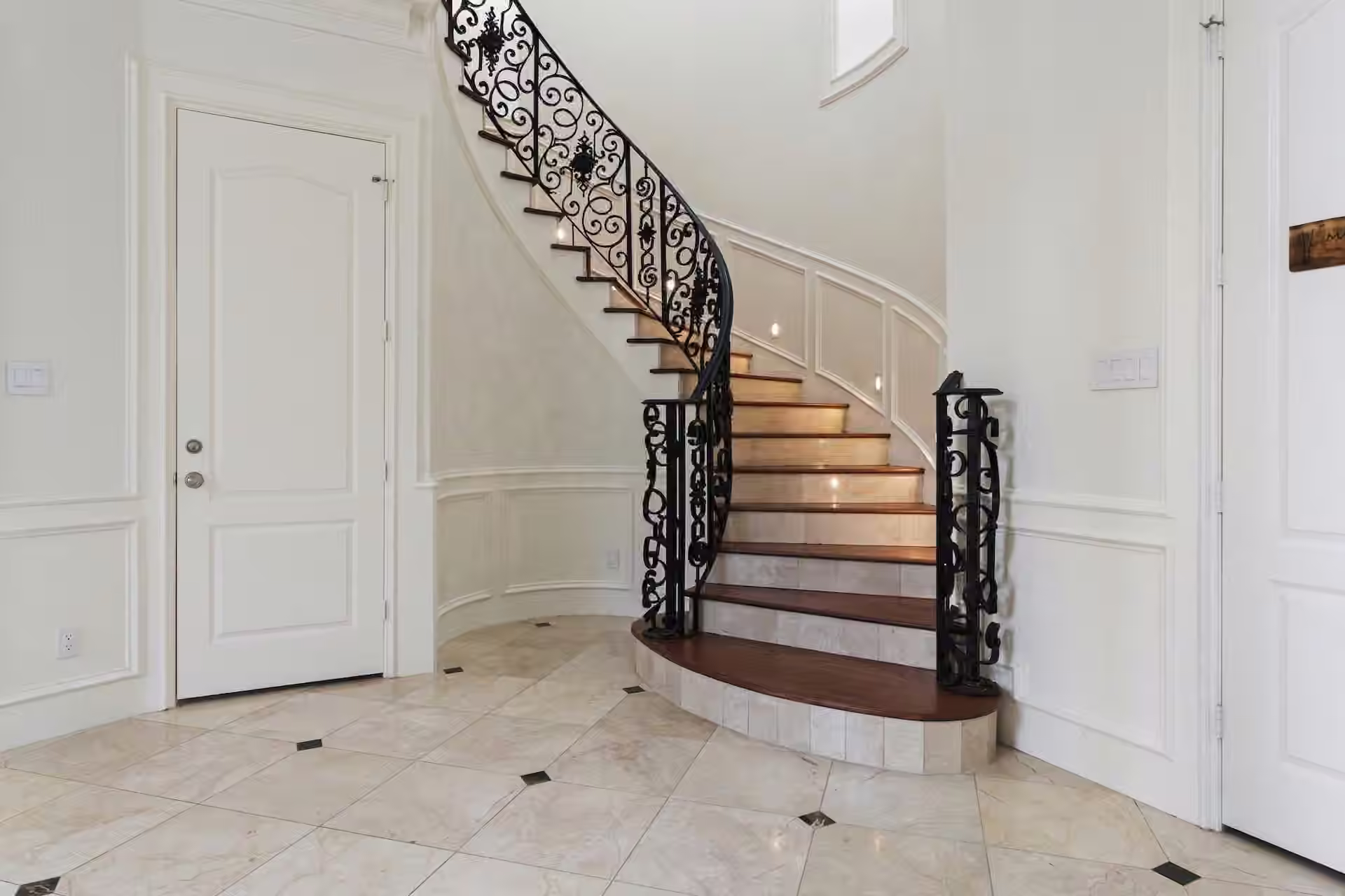 Photo 5 of 3844 Bellefontaine Street, Houston, TX