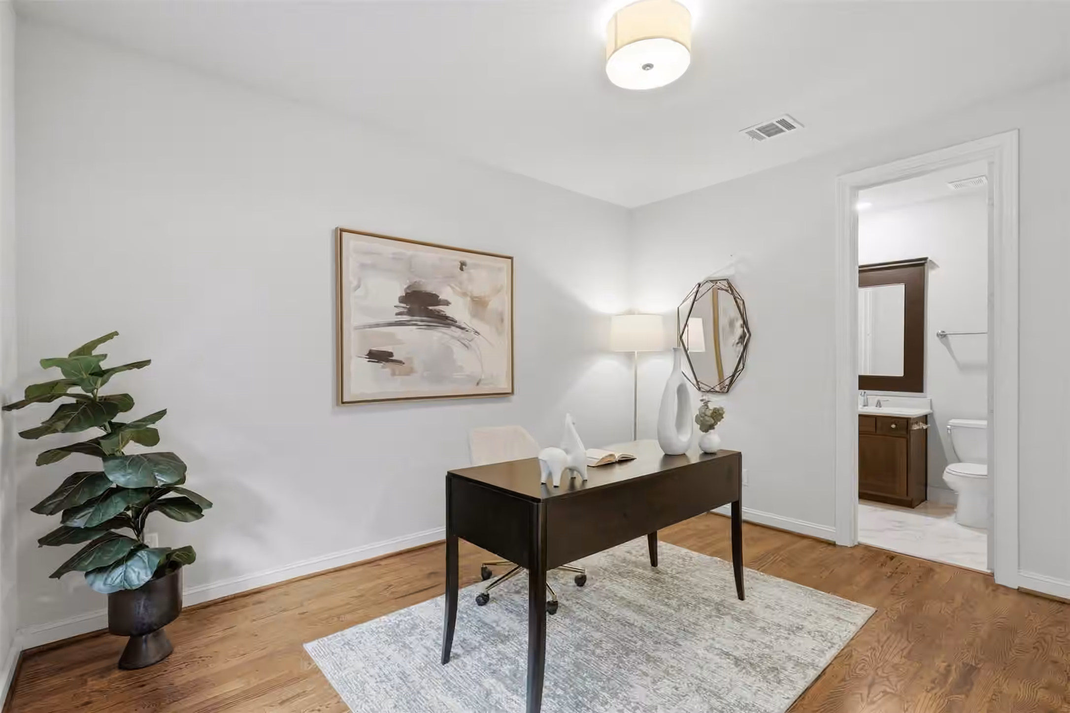Photo 5 of 1348 W 25th Street, Houston, TX
