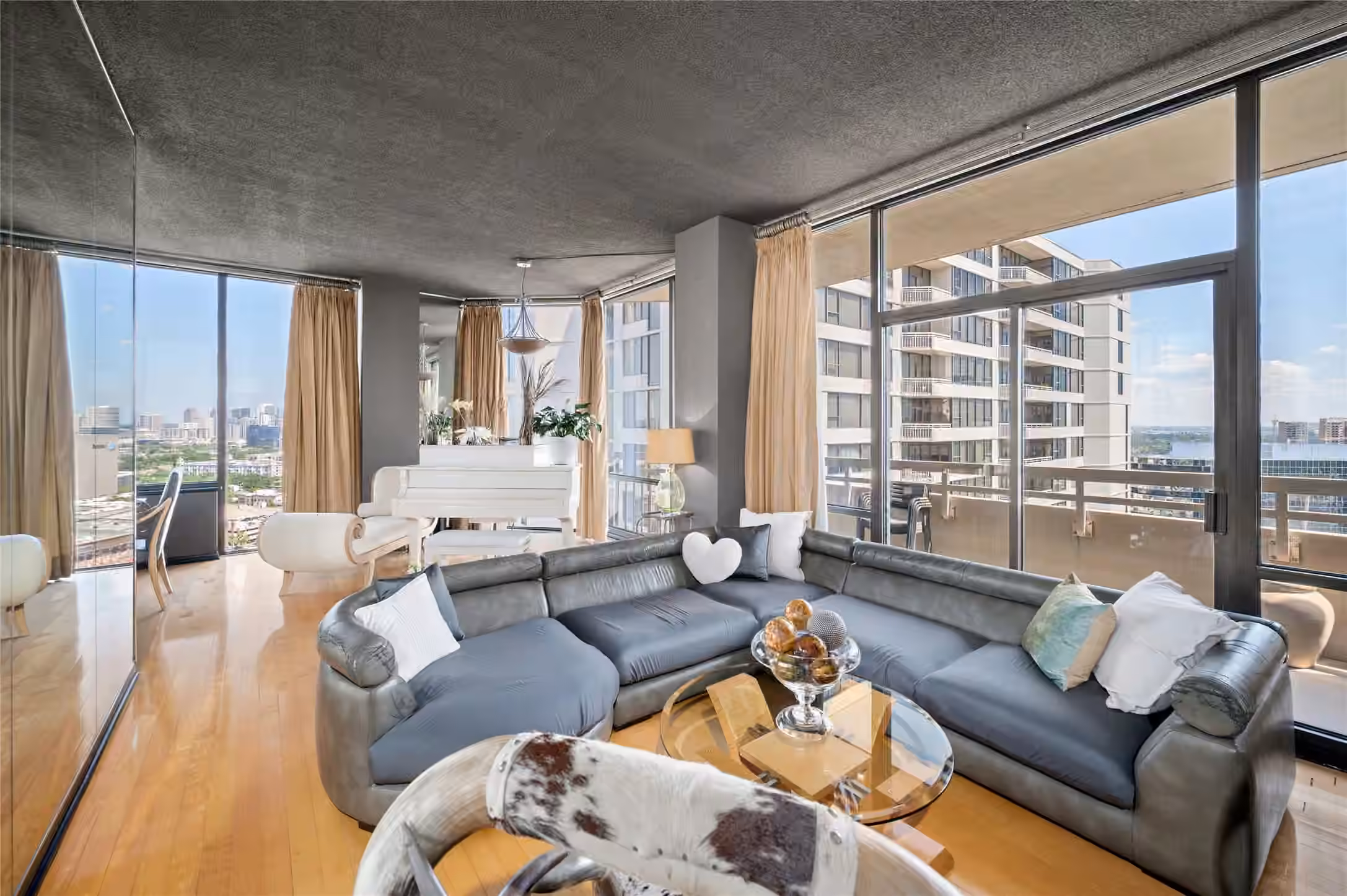 Photo of 15 Greenway Plaza 26j, Houston, TX 77046