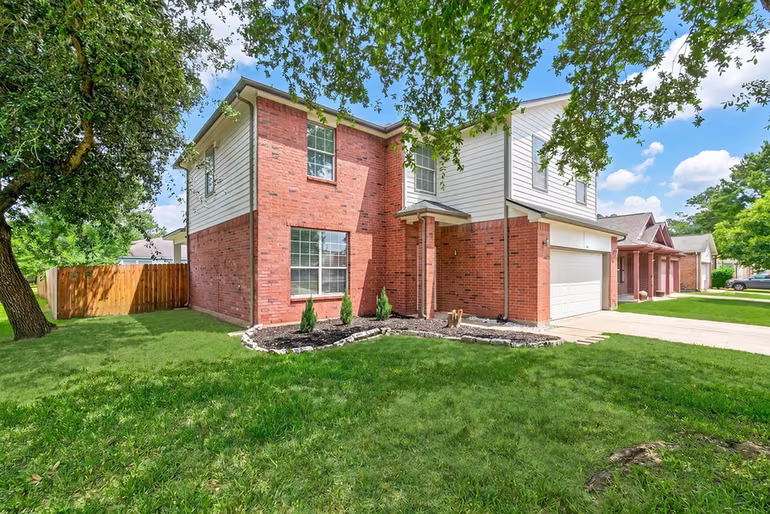 Photo 3 of 918 Ivycroft Lane, Spring, TX